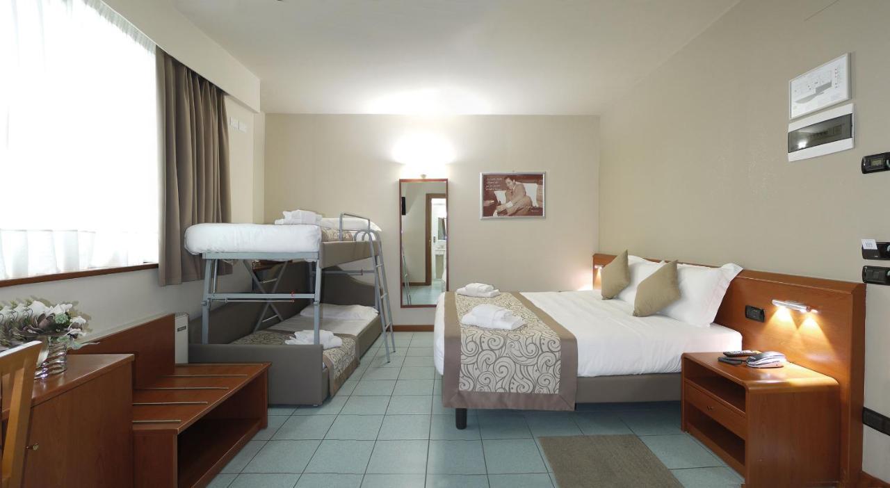Ala Hotel Treviso Esterno foto